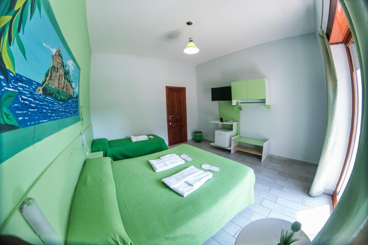 نابولي B&B Le Isole المظهر الخارجي الصورة