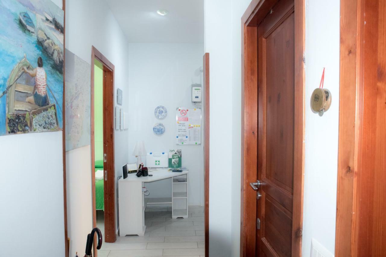 نابولي B&B Le Isole المظهر الخارجي الصورة